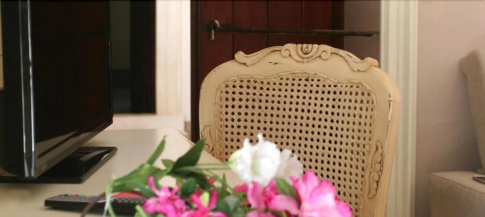 Torre Del Mare Hotel Испика Екстериор снимка